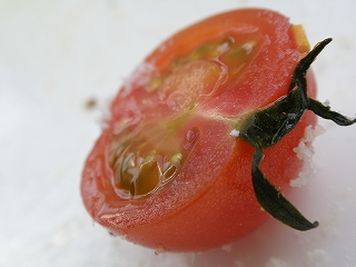 トマト ｉｎ サラダ.jpg