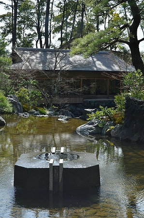 八氣の泉 神嶽山神苑 寒川神社.jpg